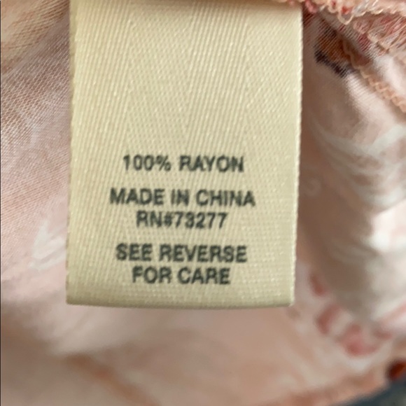 🍍4/$10🍍Cold shoulder top - Picture 5 of 8